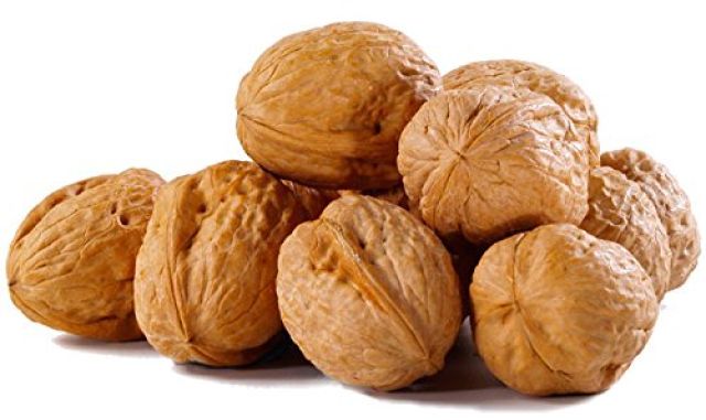 Walnuts with shell